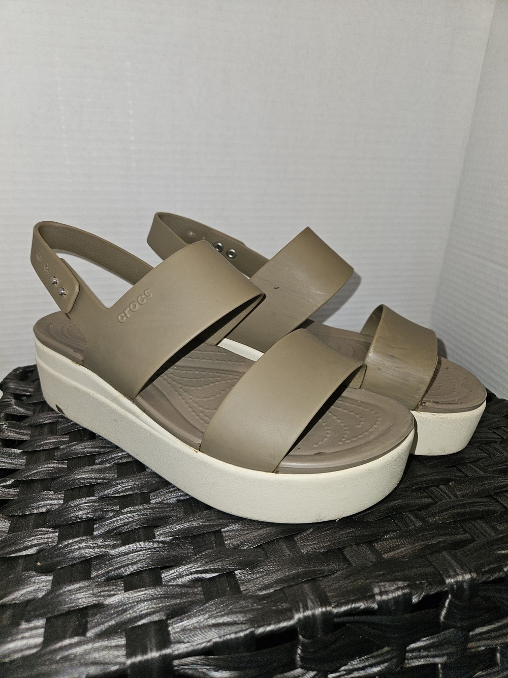 CROCS Women’s Taupe Wide-Strap Platform Sandals with Cream Sole
